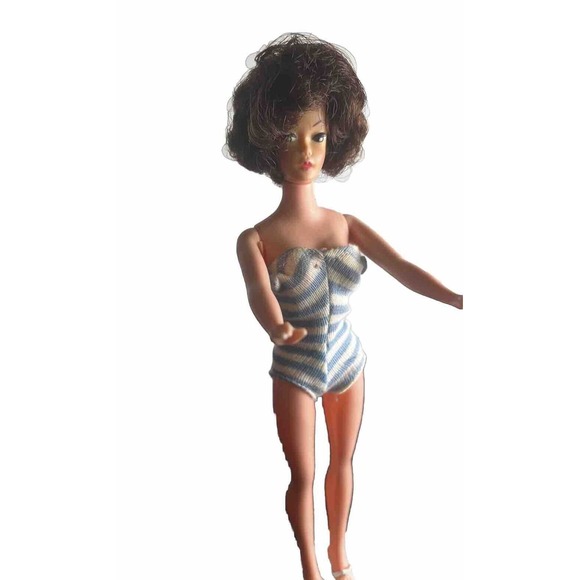 Unique Bubble Cut Brunette, Doll‎ w Original Swimsuit•Shoes & Stand•Barbie- Rare - Picture 2 of 16